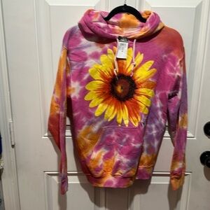 Rue21 hooded sweatshirt size small NWT